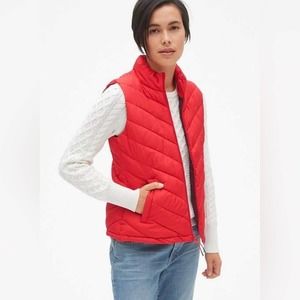 GAP Red Quilted Puffer Vest